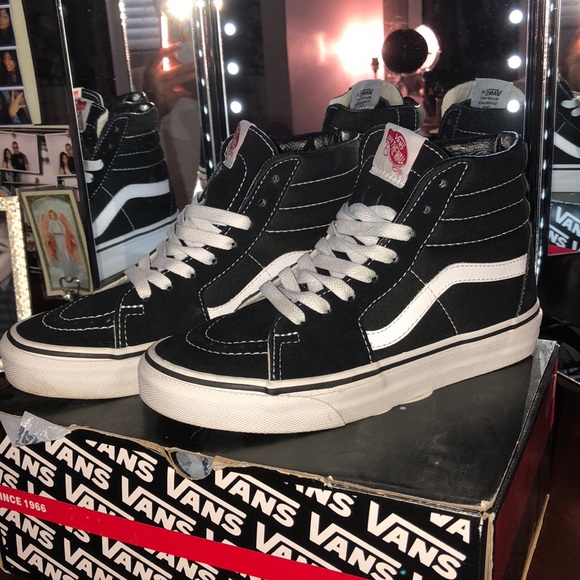 High Top VANS - Picture 2 of 7